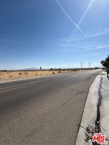 1001 Del Cerro Street, Victorville, CA 92392