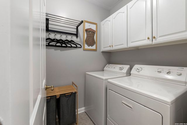 1 Towers Park Ln Apt 2304, San Antonio, TX 78209