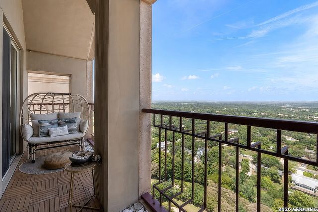 1 Towers Park Ln Apt 2304, San Antonio, TX 78209