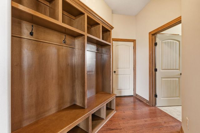 13716 E Mainsgate St, Wichita, KS 67228