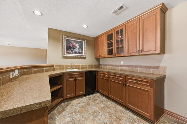 13716 E Mainsgate St, Wichita, KS 67228