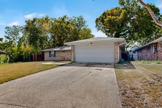 430 Shorewood Drive, Duncanville, TX 75116