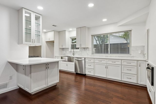 11329 Dumbarton Drive, Dallas, TX 75228