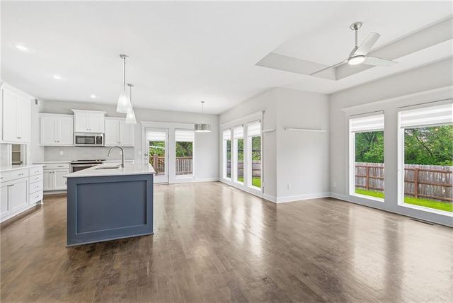 1401 Rylee Court, Raymore, MO 64083