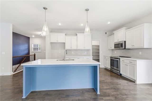 1401 Rylee Court, Raymore, MO 64083