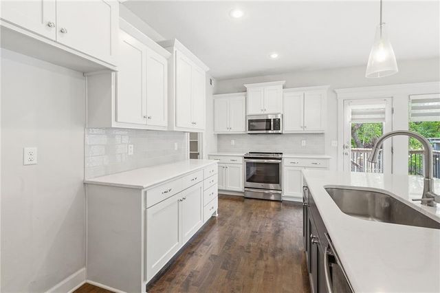 1401 Rylee Court, Raymore, MO 64083