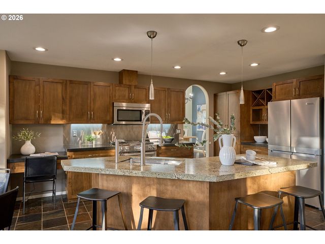 3647 Nw ORCHARD Ct, Camas, WA 98607