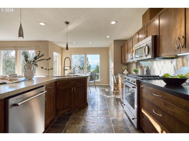 3647 Nw ORCHARD Ct, Camas, WA 98607