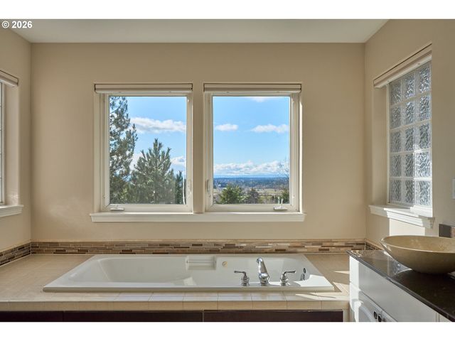 3647 Nw ORCHARD Ct, Camas, WA 98607