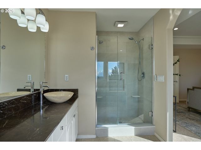 3647 Nw ORCHARD Ct, Camas, WA 98607