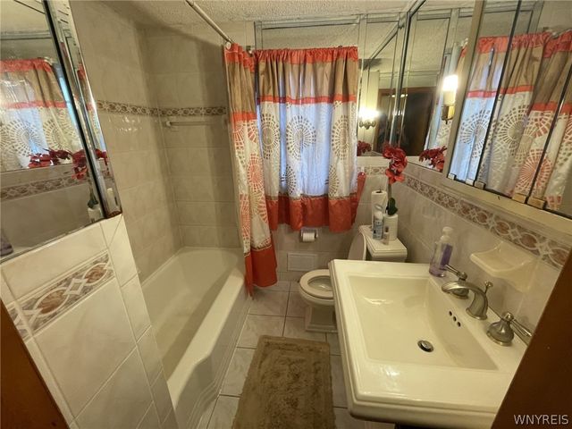 31 Pinewood Ter Terrace, Cheektowaga, NY 14225