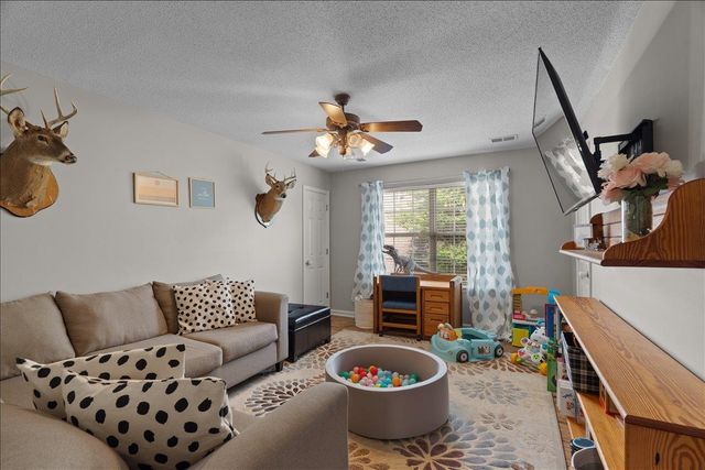 11660 MAHOGANY DR, Arlington, TN 38002