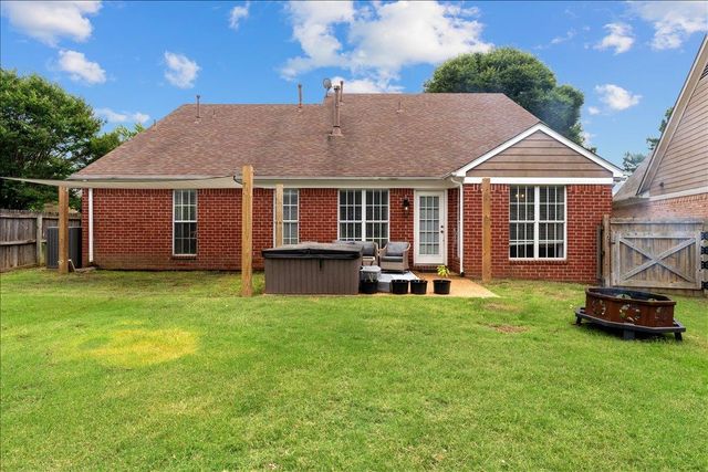 11660 MAHOGANY DR, Arlington, TN 38002