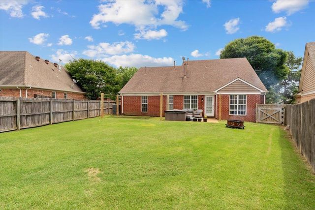 11660 MAHOGANY DR, Arlington, TN 38002