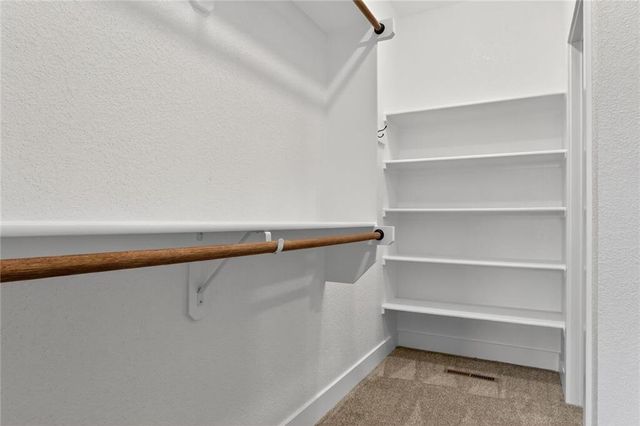 13670 NW 71st Street, Parkville, MO 64152