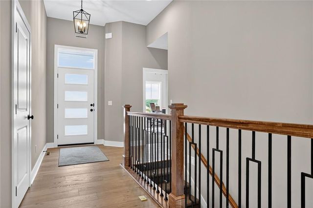 13670 NW 71st Street, Parkville, MO 64152