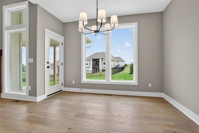 13670 NW 71st Street, Parkville, MO 64152