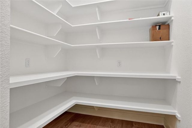 13670 NW 71st Street, Parkville, MO 64152