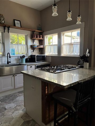 1514 15th Street, Galveston, TX 77550