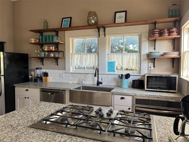 1514 15th Street, Galveston, TX 77550