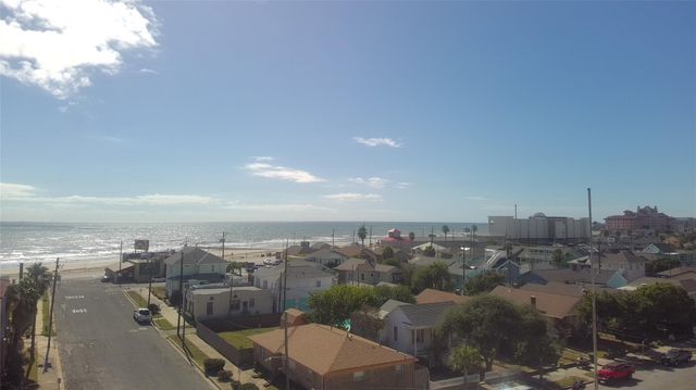 1514 15th Street, Galveston, TX 77550