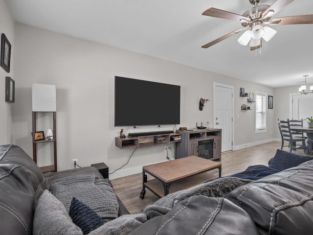 17 Pamela Drive, Greenville, SC 29611