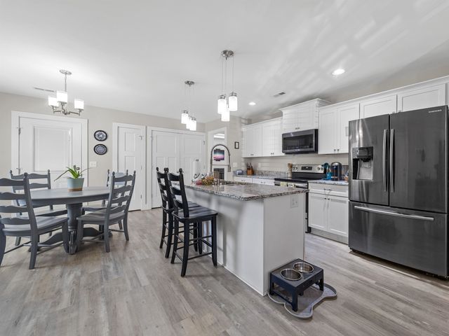 17 Pamela Drive, Greenville, SC 29611