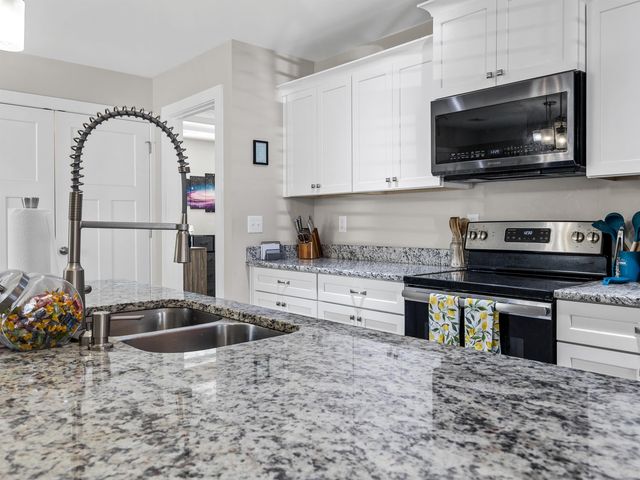 17 Pamela Drive, Greenville, SC 29611