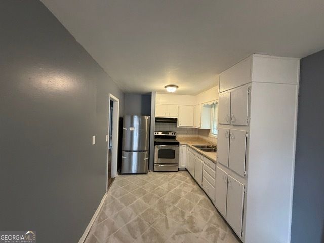 1364 Stoneham Court, Atlanta, GA 30349