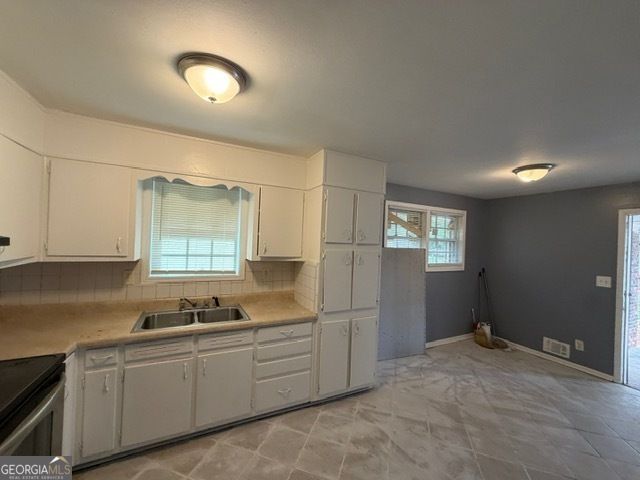 1364 Stoneham Court, Atlanta, GA 30349