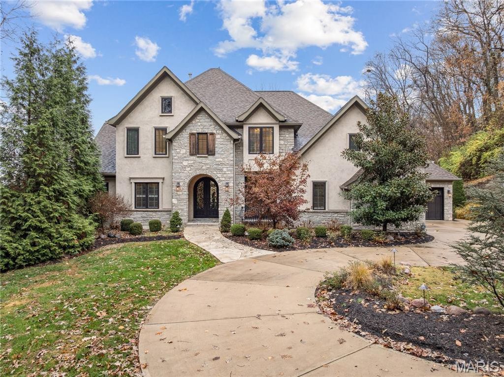 809 Tara Estates Court, Chesterfield, MO 63005