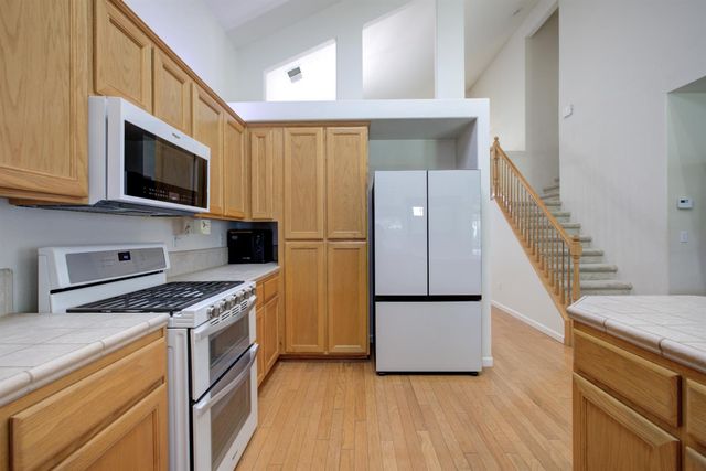 862 Moonbeam Way, Turlock, CA 95382