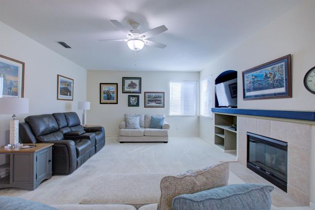 862 Moonbeam Way, Turlock, CA 95382