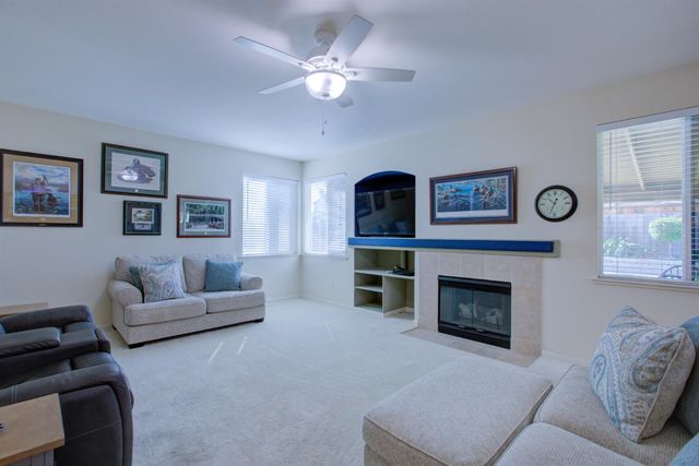 862 Moonbeam Way, Turlock, CA 95382