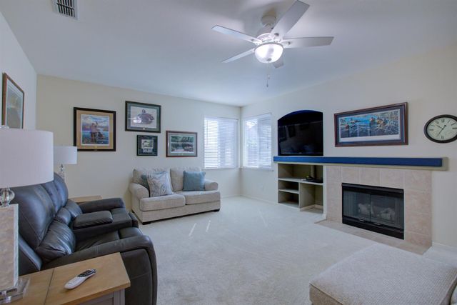 862 Moonbeam Way, Turlock, CA 95382