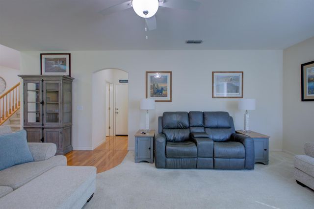 862 Moonbeam Way, Turlock, CA 95382