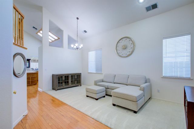 862 Moonbeam Way, Turlock, CA 95382