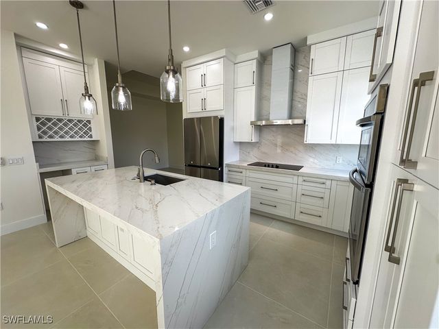 2480 Florida AVE, Naples, FL 34112