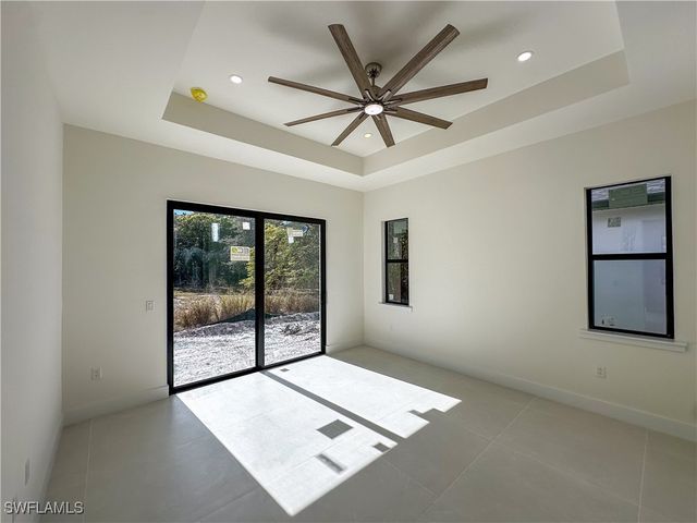 2480 Florida AVE, Naples, FL 34112