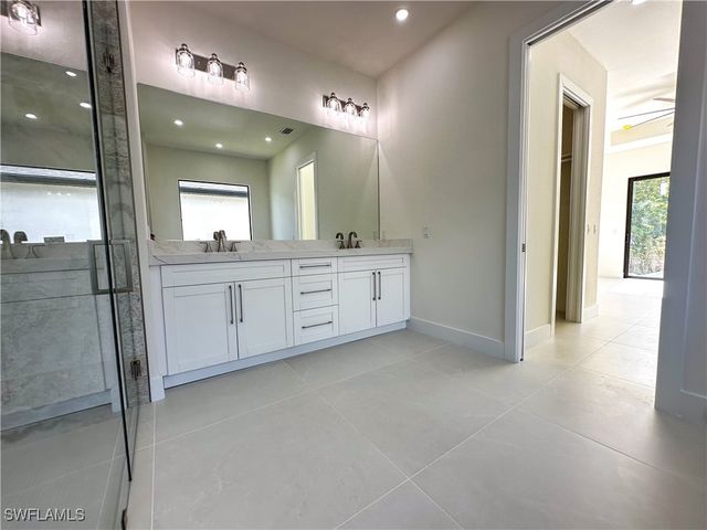 2480 Florida AVE, Naples, FL 34112