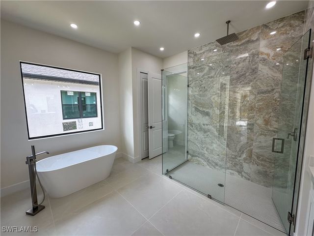 2480 Florida AVE, Naples, FL 34112