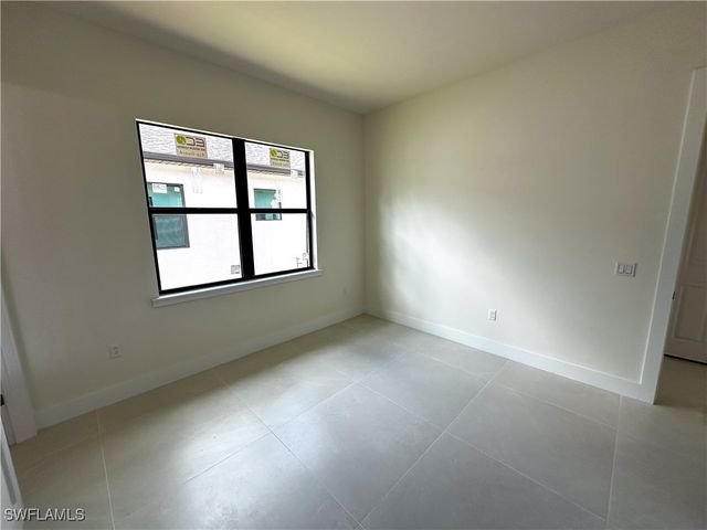 2480 Florida AVE, Naples, FL 34112