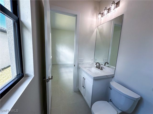 2480 Florida AVE, Naples, FL 34112