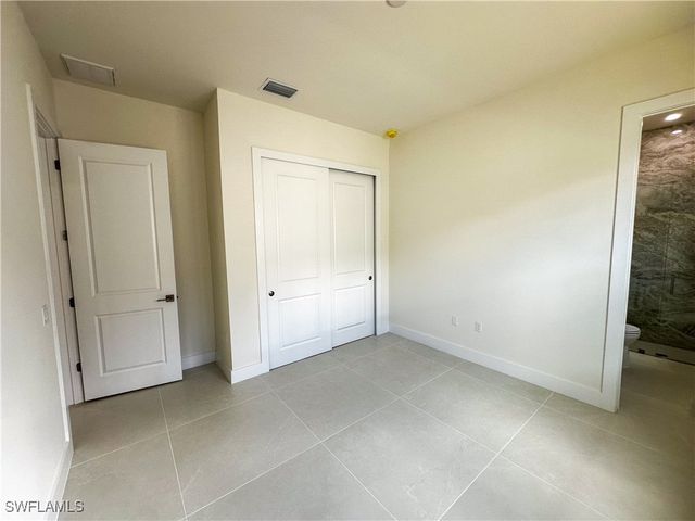 2480 Florida AVE, Naples, FL 34112