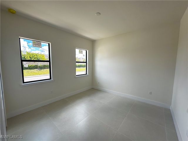 2480 Florida AVE, Naples, FL 34112