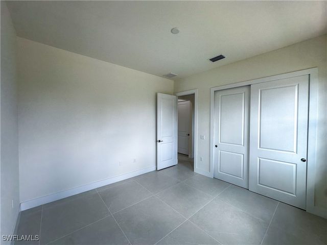 2480 Florida AVE, Naples, FL 34112