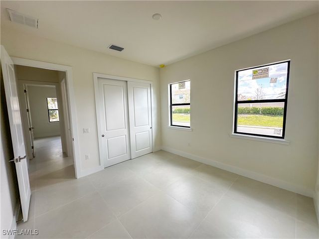 2480 Florida AVE, Naples, FL 34112