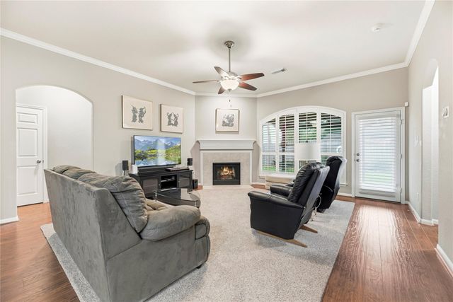 10310 Dell Circle, Missouri City, TX 77459
