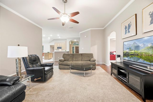 10310 Dell Circle, Missouri City, TX 77459