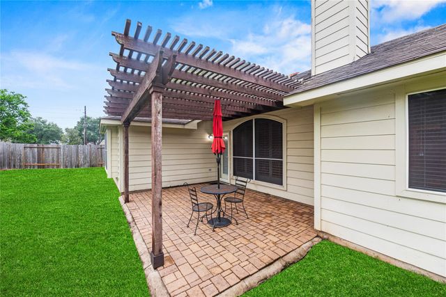 10310 Dell Circle, Missouri City, TX 77459